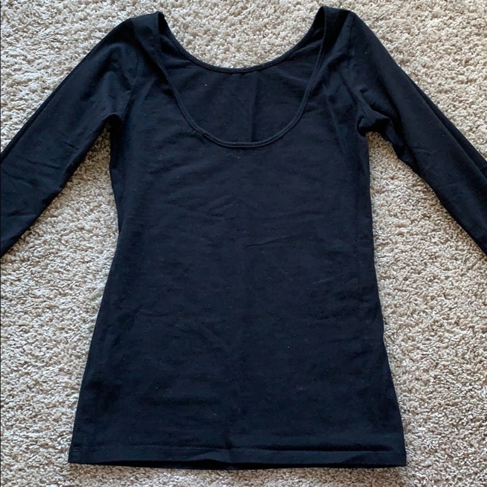 Guess - Picture 3 of 4